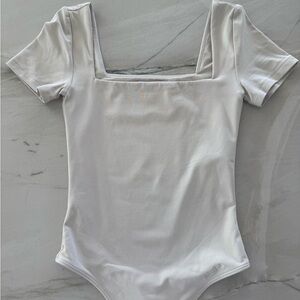 Aritzia Contour Original Contour Square Neck Bodysuit Matte Pearl Size XS